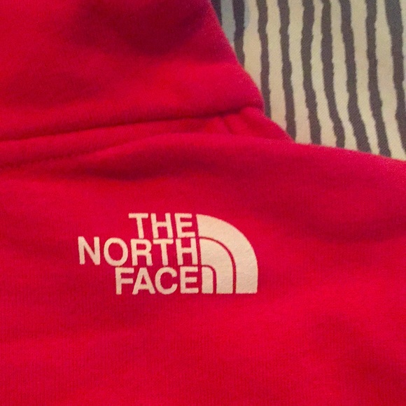 Hot pink North Face hoodie - Picture 7 of 8